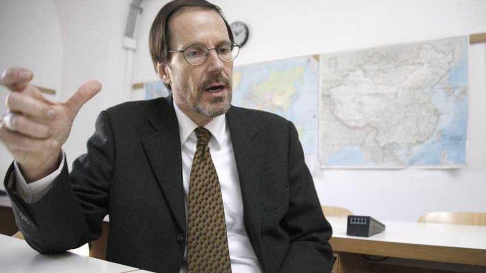 Andrea de Guttry, professore ordinario di Diritto internazionale alla Scuola Sant’Anna di Pisa