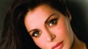 La cantante sassarese: «Silvio mi regalò una casa»