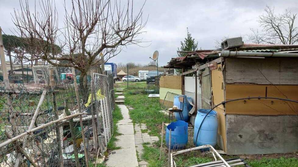 Campi nomadi: la minoranza si spacca sul regolamento