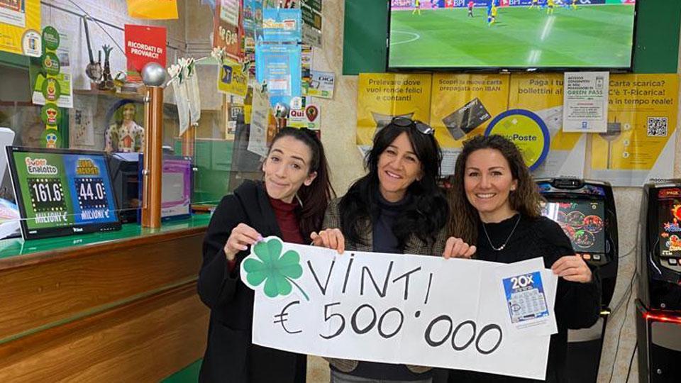 Le titolari del tabaccaio di Donoratico