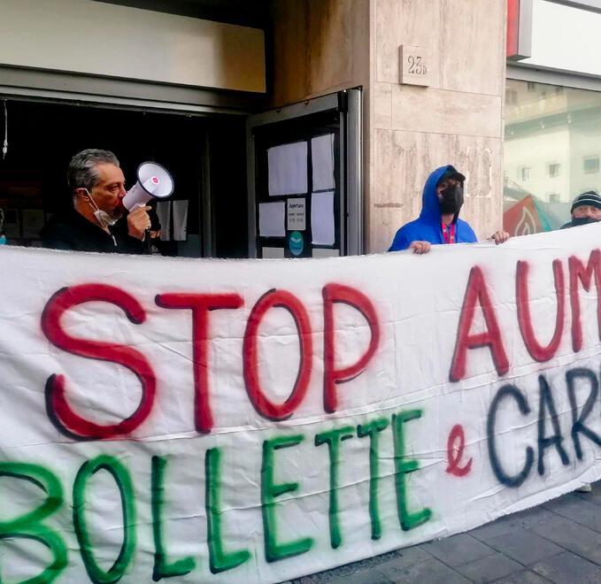 Modena, bollette salate anche per edicole e mercato 
