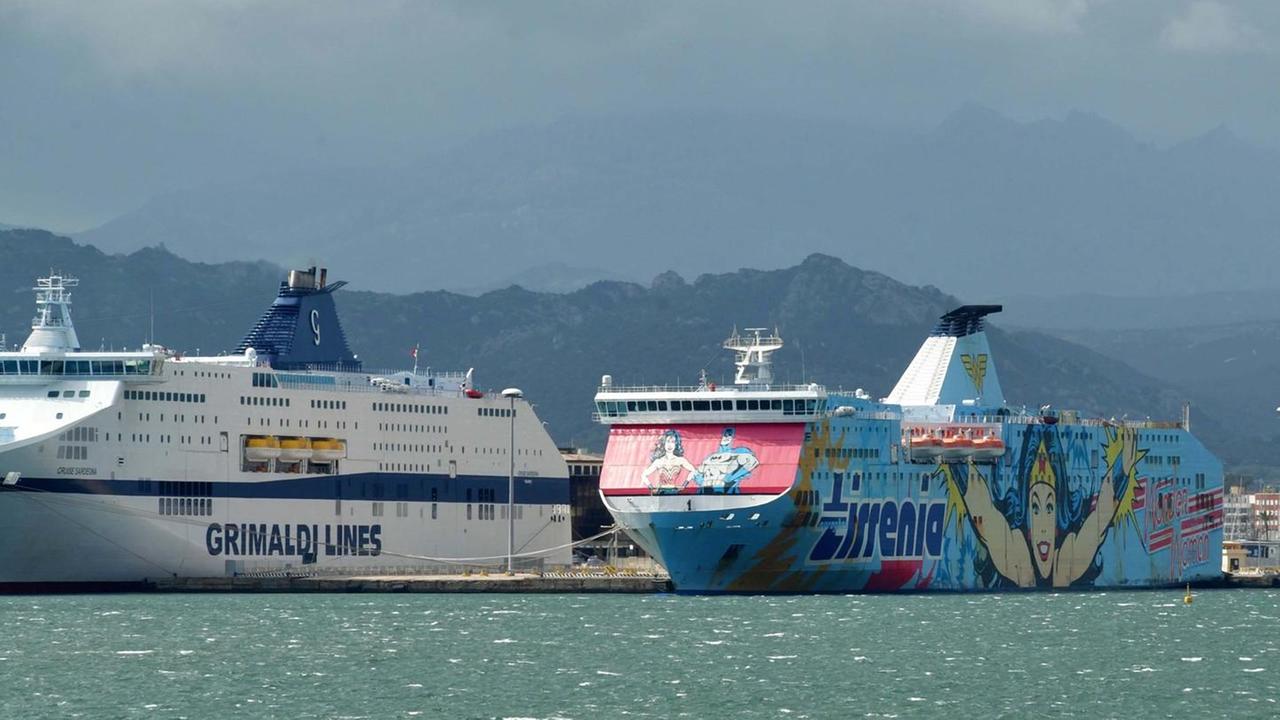 Odissea all’imbarco Tirrenia la respinge ma Grimaldi dice sì