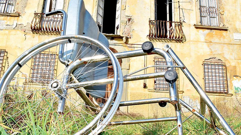 Lo stato di abbandono delle Ville Sbertoli