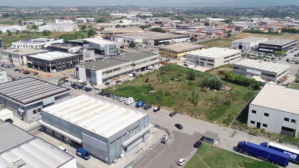 Una veduta dall’alto della zona industriale del Terrafino a Empoli (foto sestini)