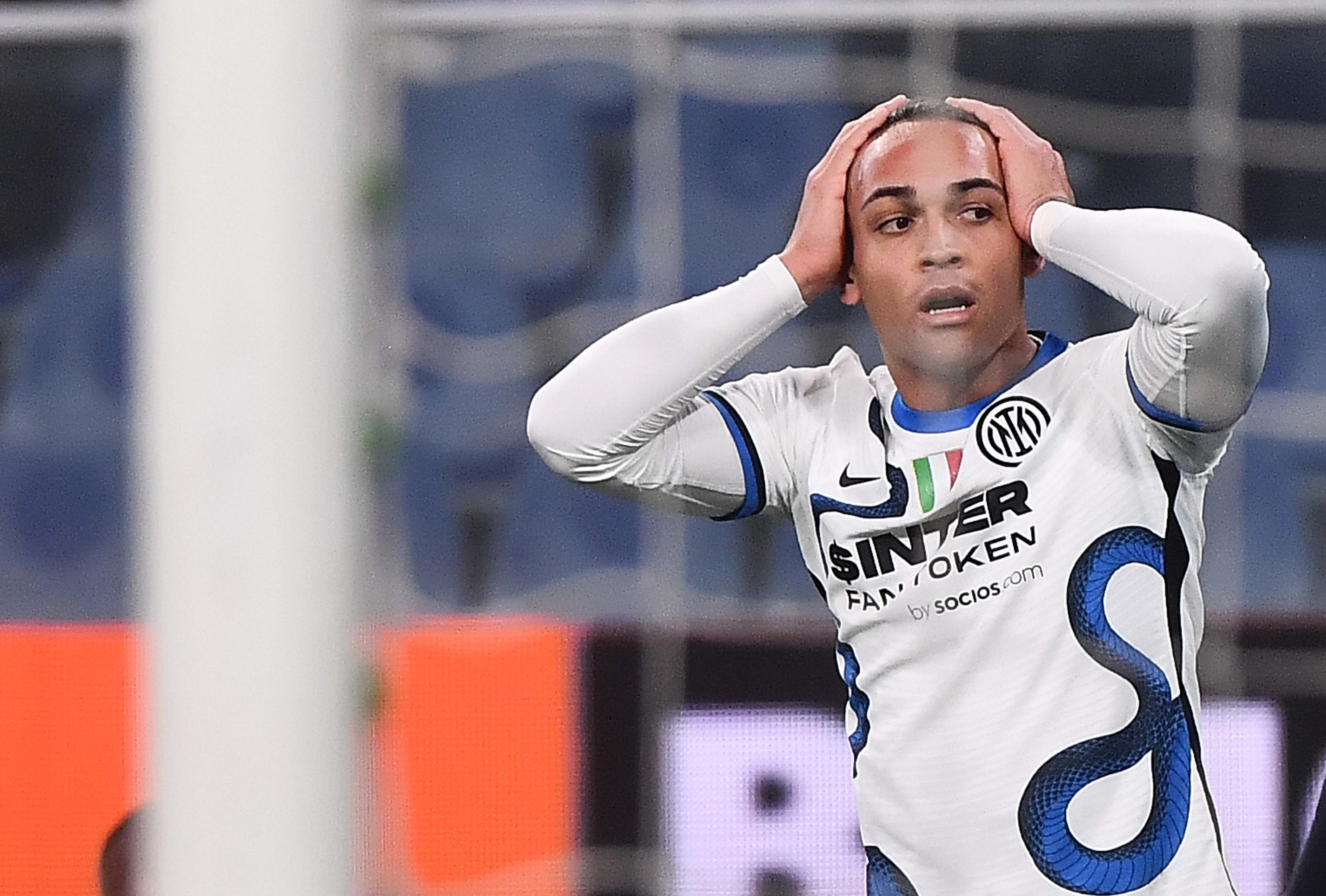 L'Inter non va oltre lo 0-0 in casa del Genoa: la disperazione di Lautaro Martinez (Foto Ansa/Luca Zennaro)