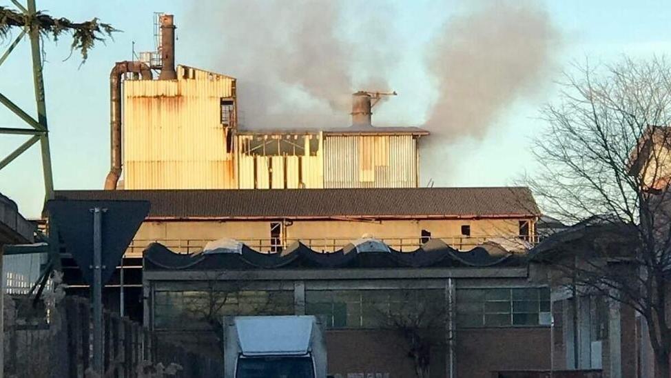 Modena, Fonderie, settimana da incubo: «Odori più intensi di prima»