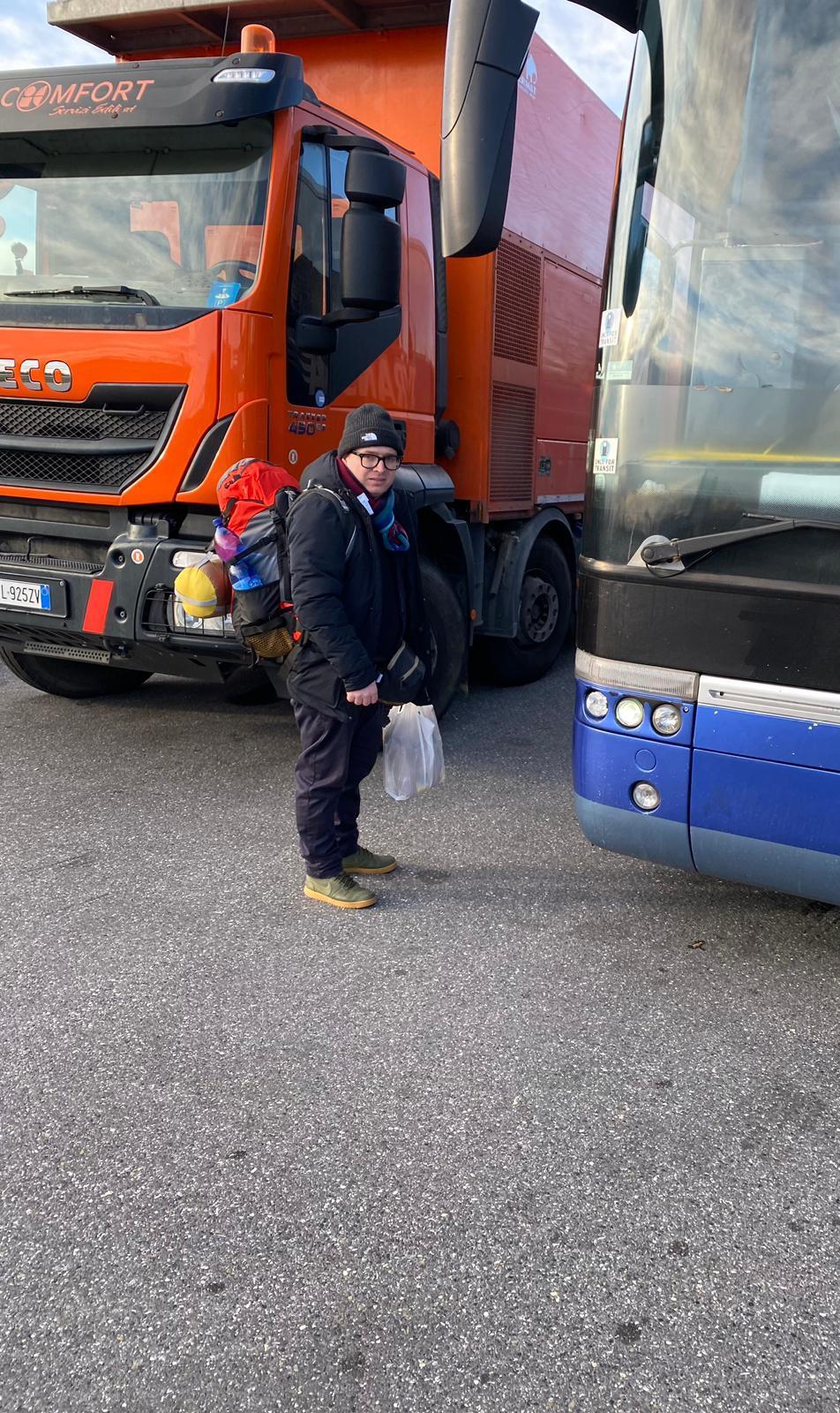 Denys Prokopovych in partenza per l'Ucraina da Lucca per andare a combattere contro i russi