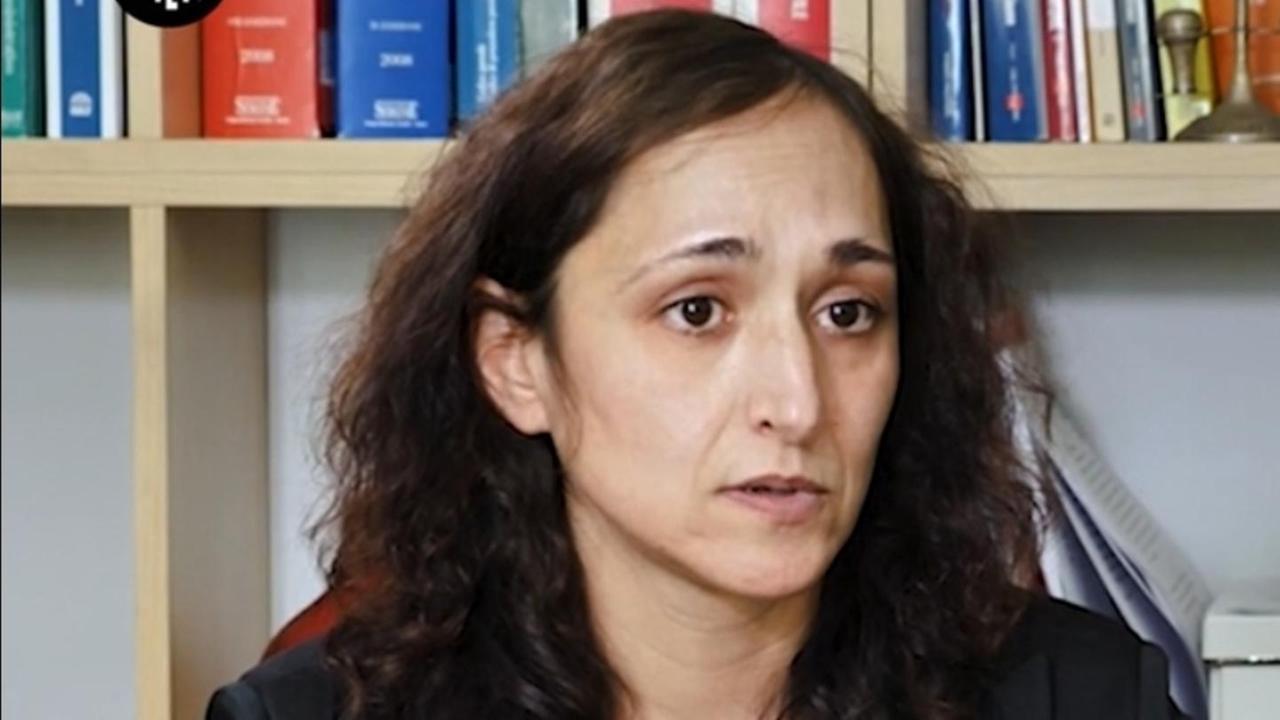 Le intestano tre società a sua insaputa