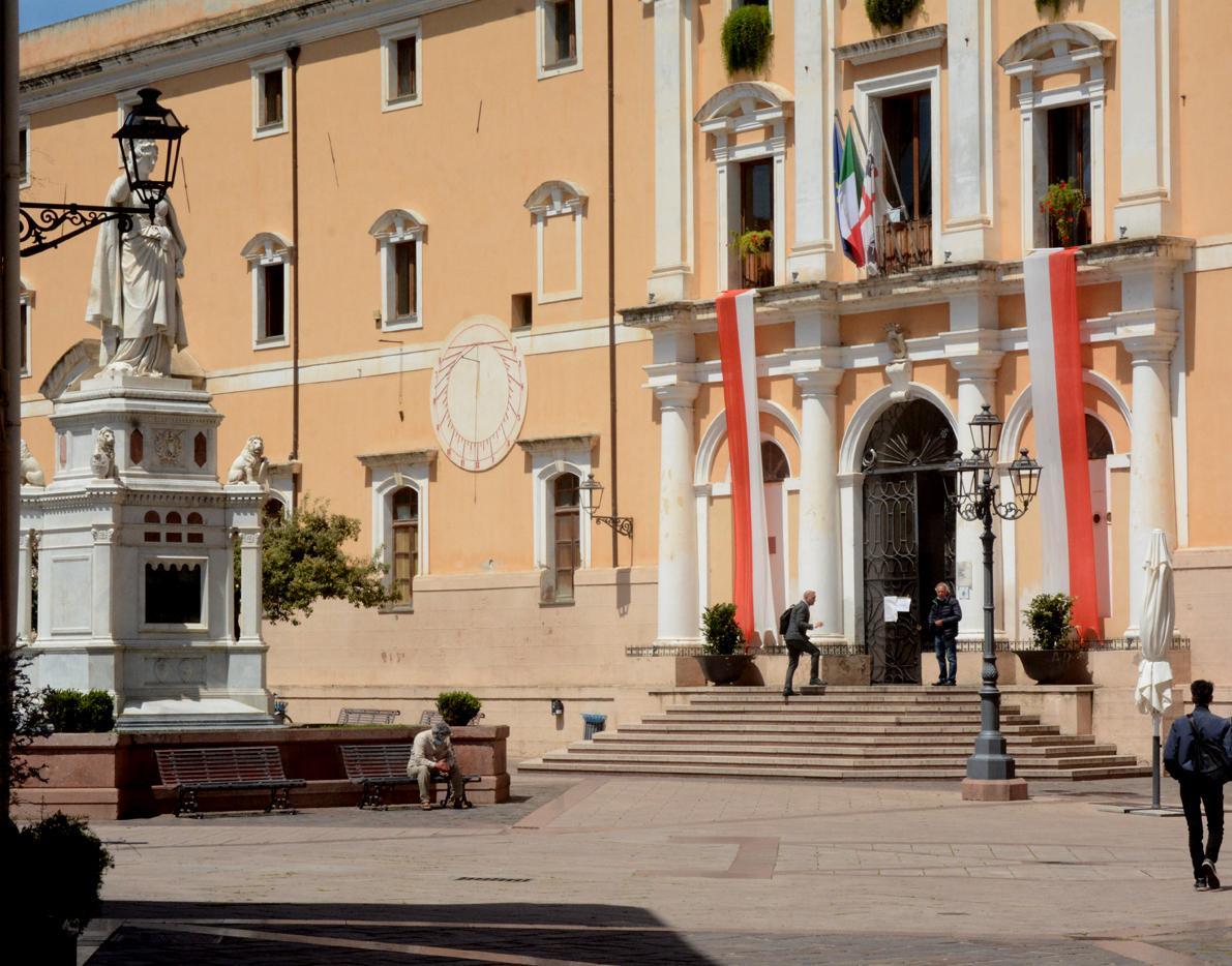 Comune, rivoluzione degli orari 