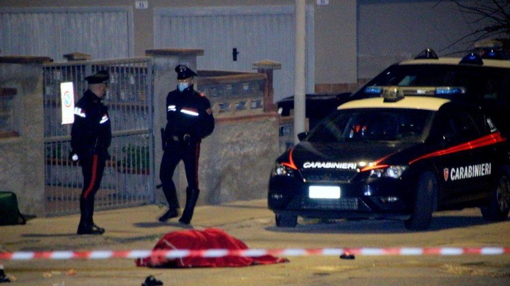 L'omicidio di Basilio Saladino in via Principessa Giovanna (foto Ivan Nuvoli)