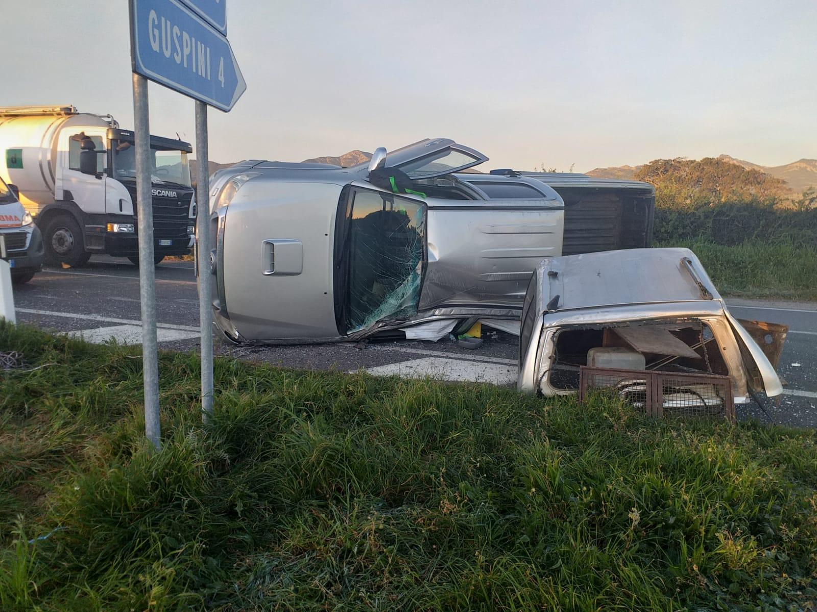 Lo scontro frontale al bivio per Pabillonis (foto Mario Rosas)