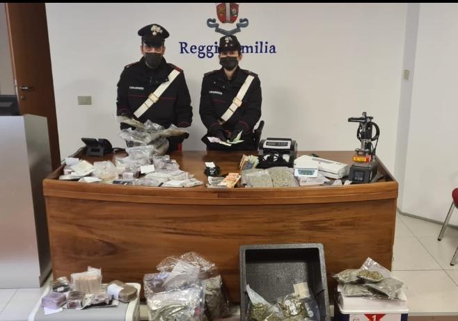Reggio Emilia, trovato con 16 chili di droga in garage: arrestato 22enne