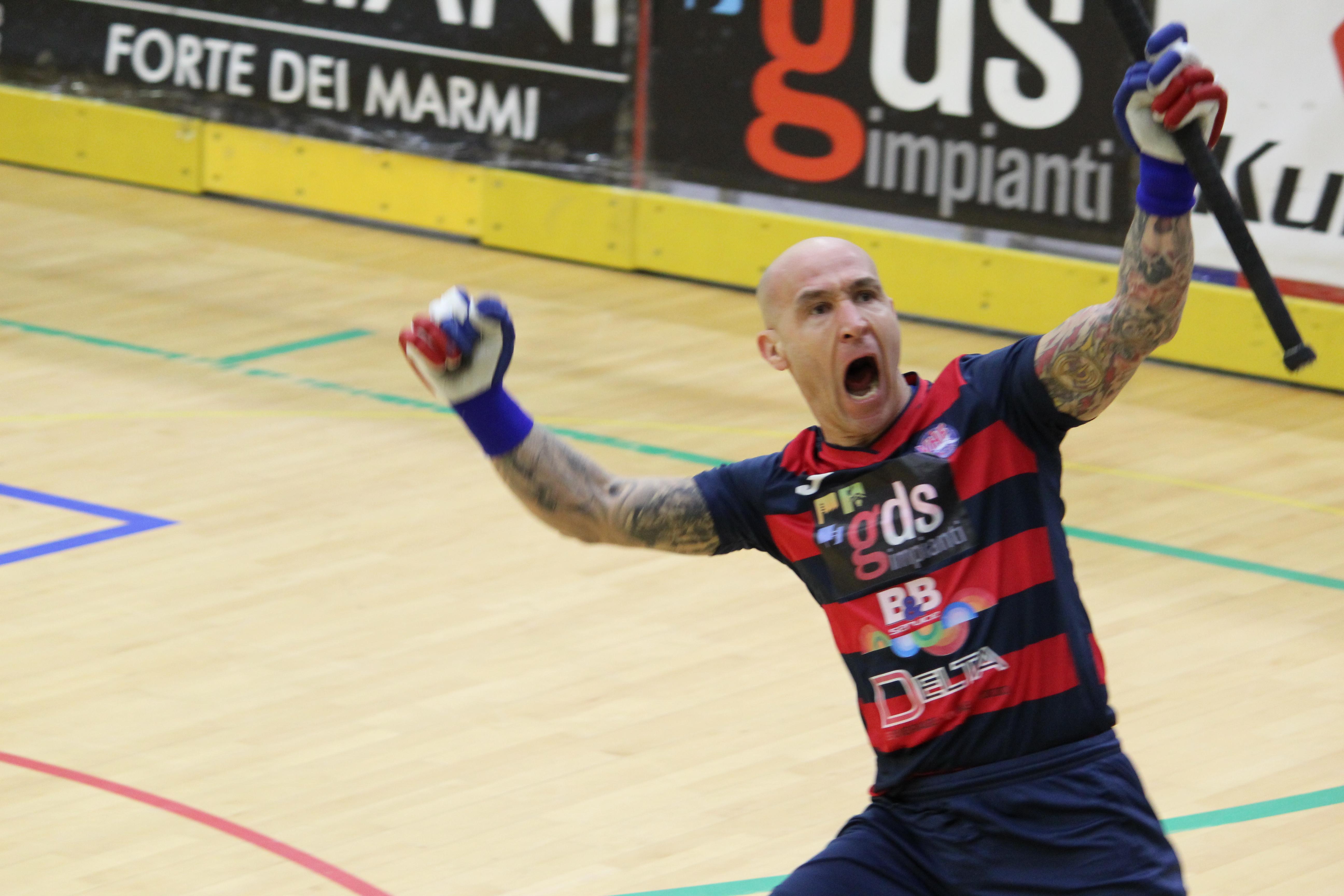 Forte dei Marmi è una forza della natura: otto giocatori a segno, Grosseto ko 12-5 