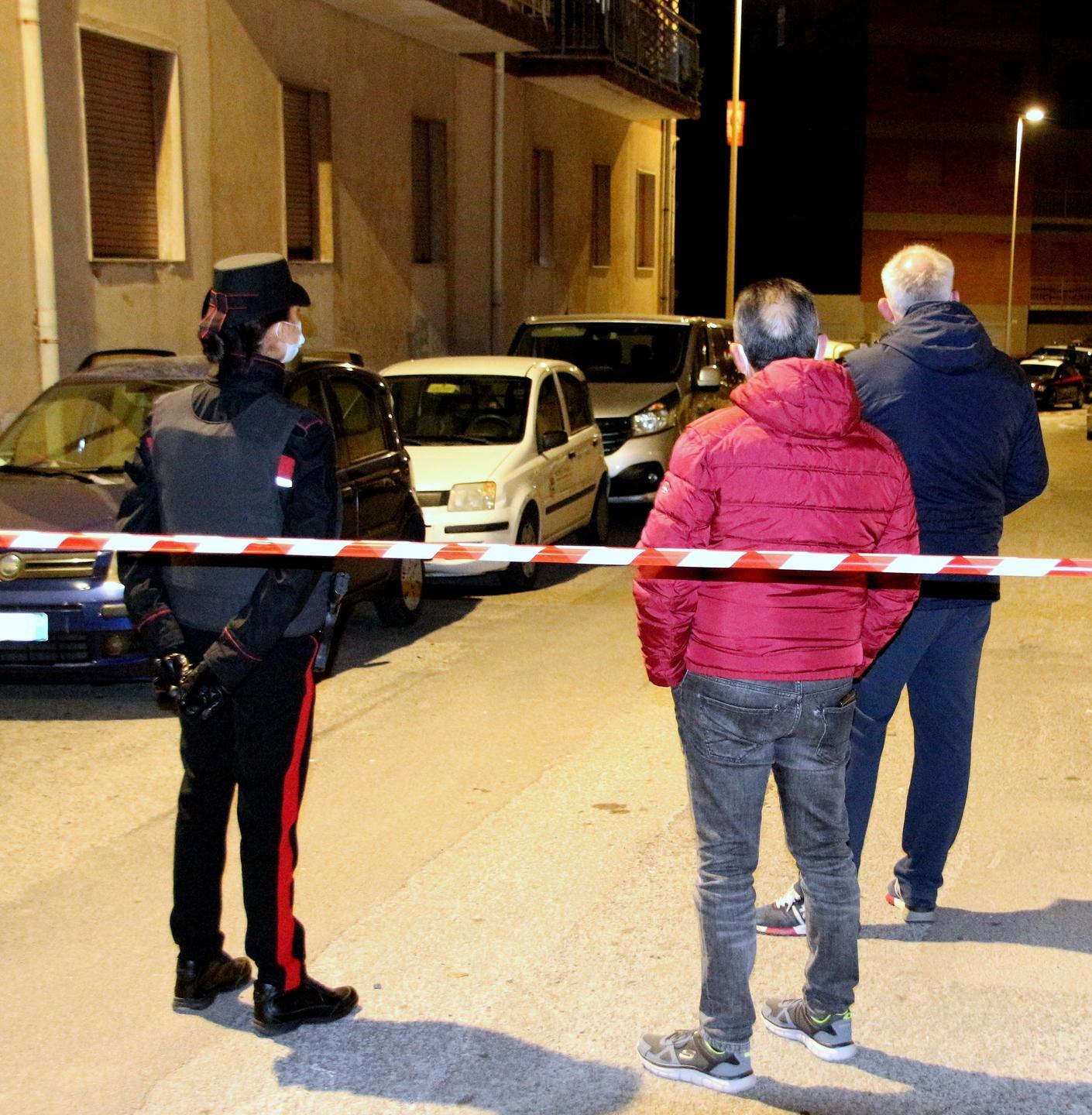 Tragedia a Porto Torres, il racconto di un vicino: «Ho messo in salvo i bimbi» 