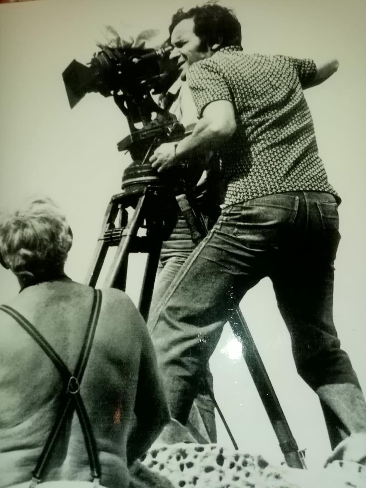 Il maestro del cinema italiano alle prese con la macchina da presa