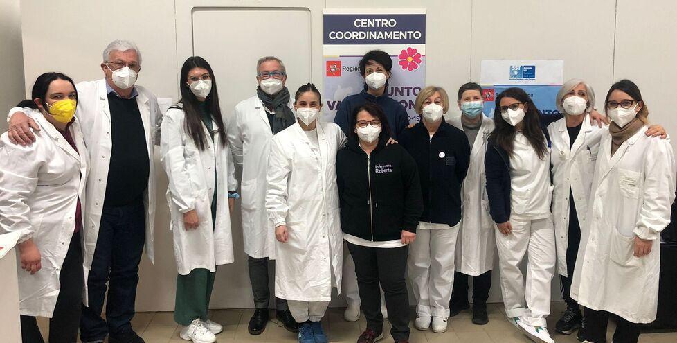 Chiuso dopo 300mila dosi il punto vaccinale a Carrarafiere 