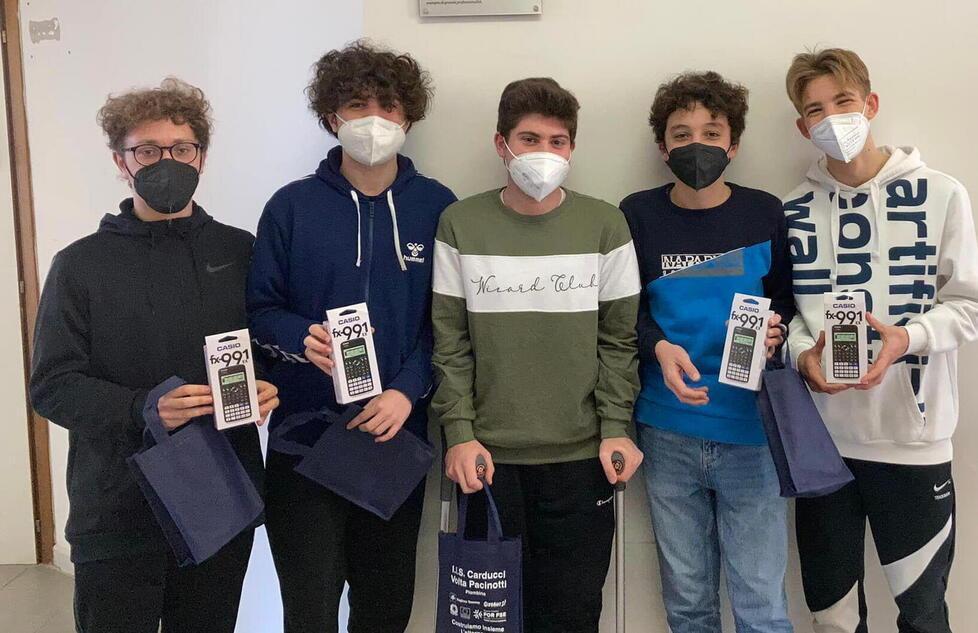 I vincitori del torneo di matematica: da sin. Becherucci, Giannelli, Serafinelli, Pellegrin e Guarducci