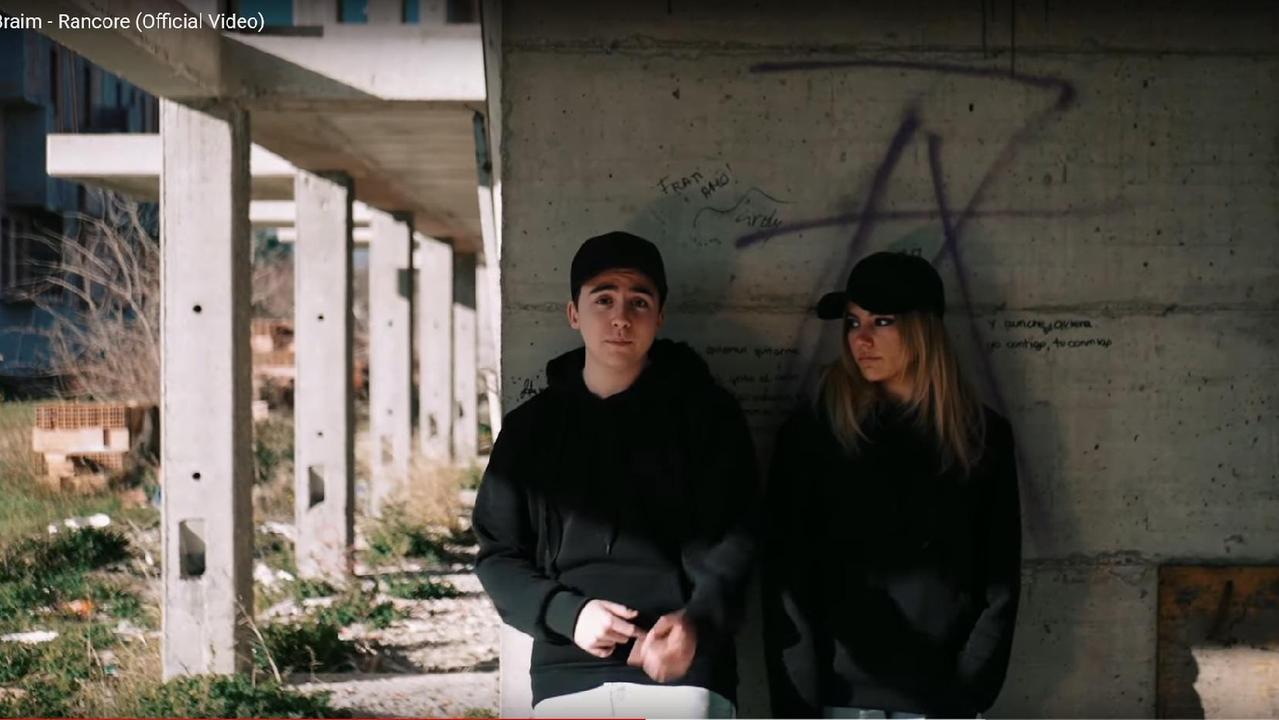Braim (al secolo Edoardo Bramerini) con Anita Canova in un frame del videoclip “Rancore”