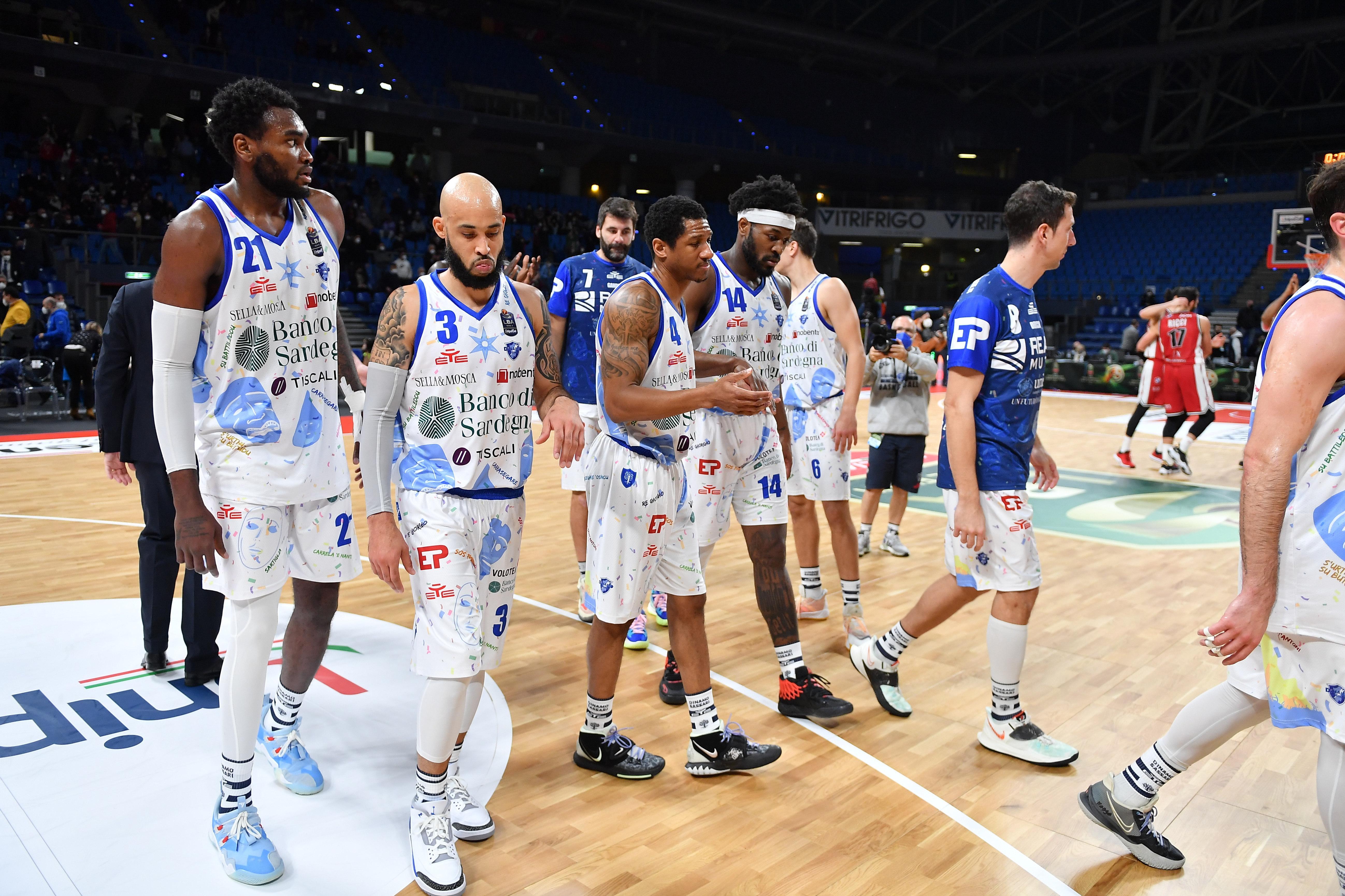 Ucraina, generi di prima necessità: a Sassari raccolta promossa dalla Dinamo 
