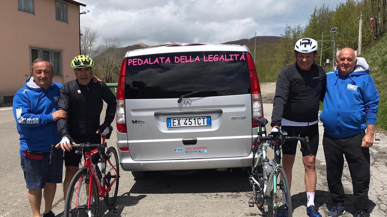 Da Casalgrande a Cutro in bicicletta per la legalità