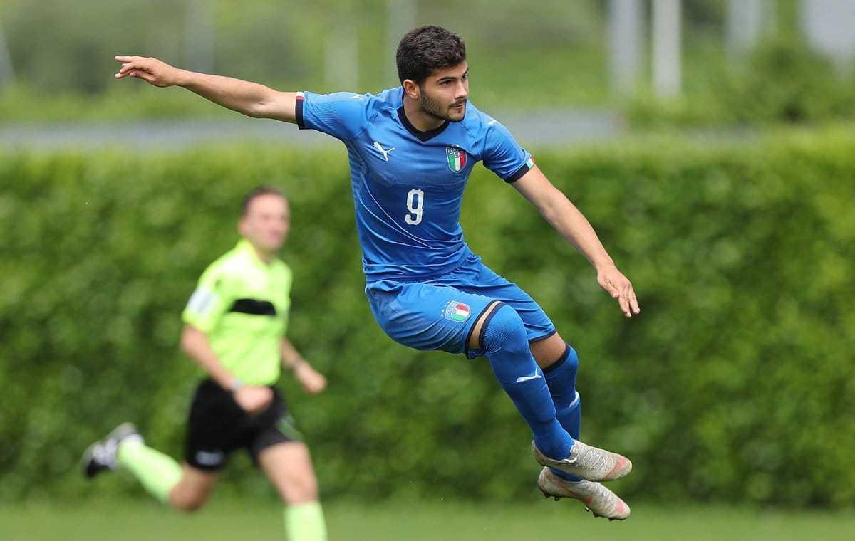 Giù il poker, l’Idolo è in ginocchio Ruzzittu trascina il Porto Rotondo 