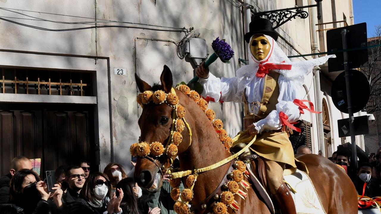 La Sartiglia abbraccia di nuovo la città