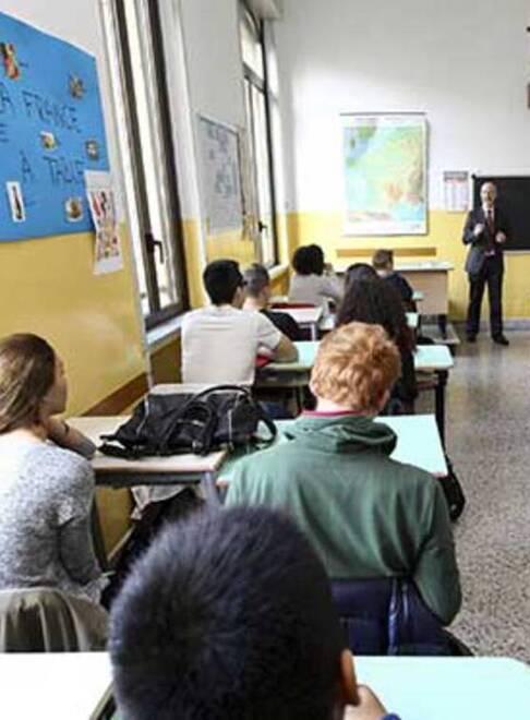 Modena, la testimonianza: «Non aveva una media alta Mia figlia rifiutata dal liceo» 
