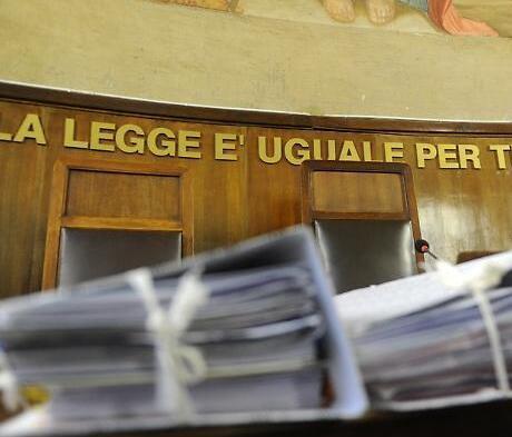 Accusa il compagno della madre di violenza ma poi ritratta: «Mi sono inventata tutto» 