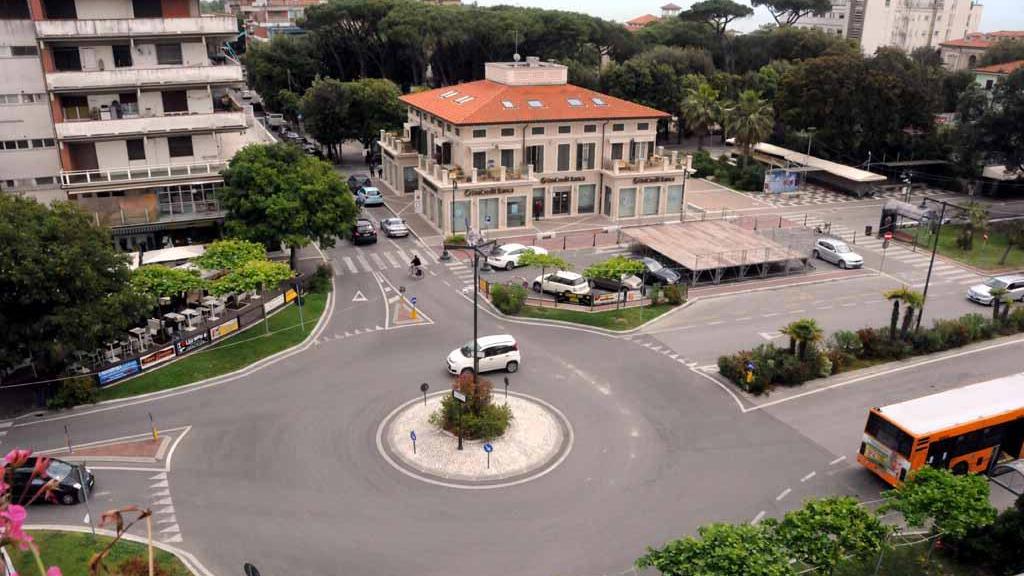 Massa: dalla piscina al lungomare, ecco i progetti per attrarre investitori