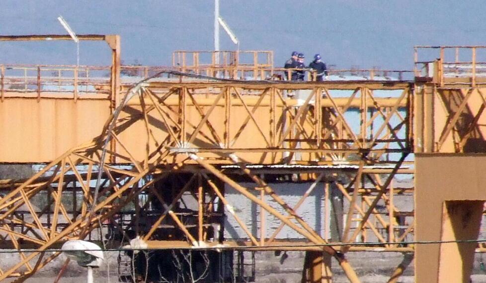Iniziati i lavori per il ripristino della gru 108 danneggiata la notte del 22 febbraio nell’incidente provocato dal forte vento