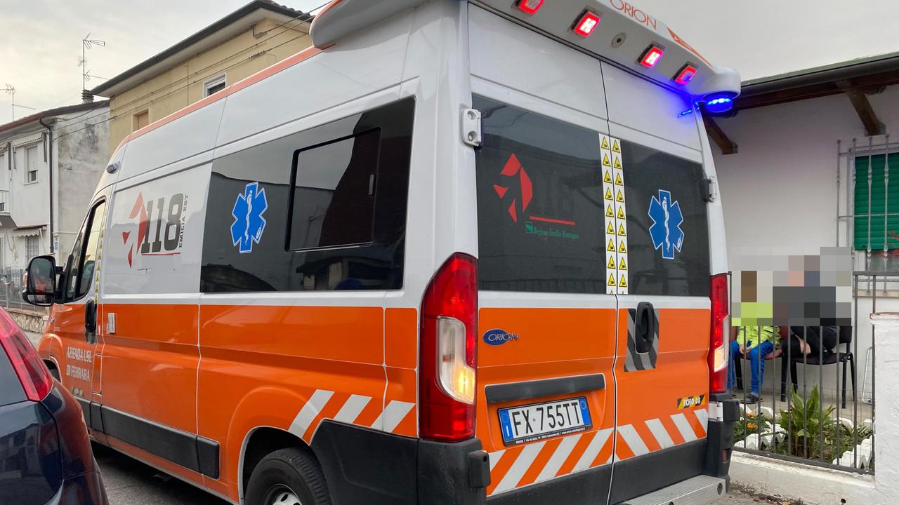 Sul posto sono intervenuti i soccorritori del 118, ma per l'uomo non c'è stato niente da fare (Foto di repertorio)