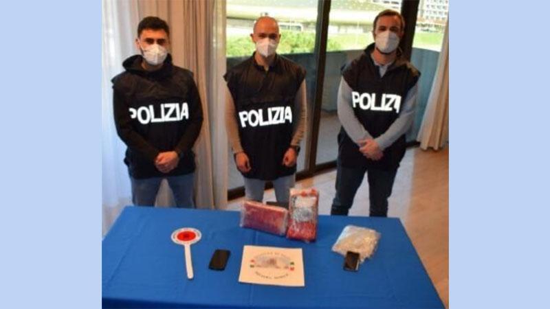 La droga sequestrata dalla squadra mobile