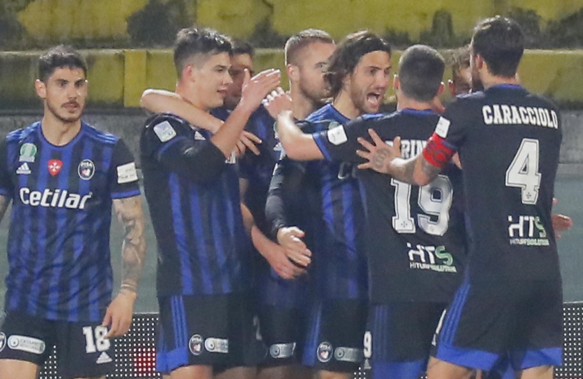 Pisa, una vittoria da brividi ma che serve come il pane: battuto il Crotone all'Arena