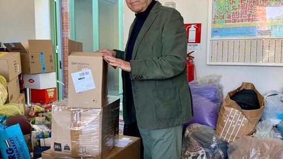 Il sindaco Bruno Murzi ieri mattina nella sede della Croce Verde