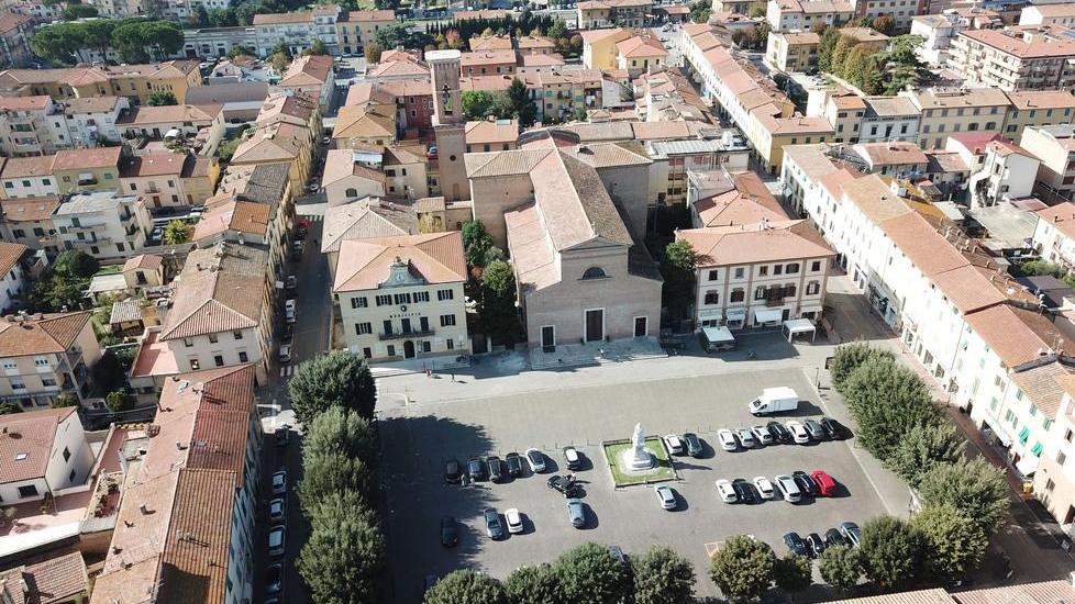 Una veduta del centro di Certaldo dove hanno fatto i furti i ladri