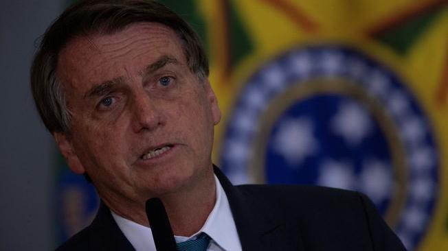 Brasile: sondaggio, consenso per Bolsonaro sale di 5 punti