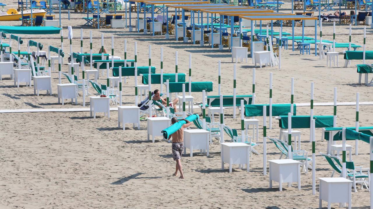 Spiagge all'asta, a Forte dei Marmi in ballo ci sono 200 milioni: «Prenderemo i migliori legali»