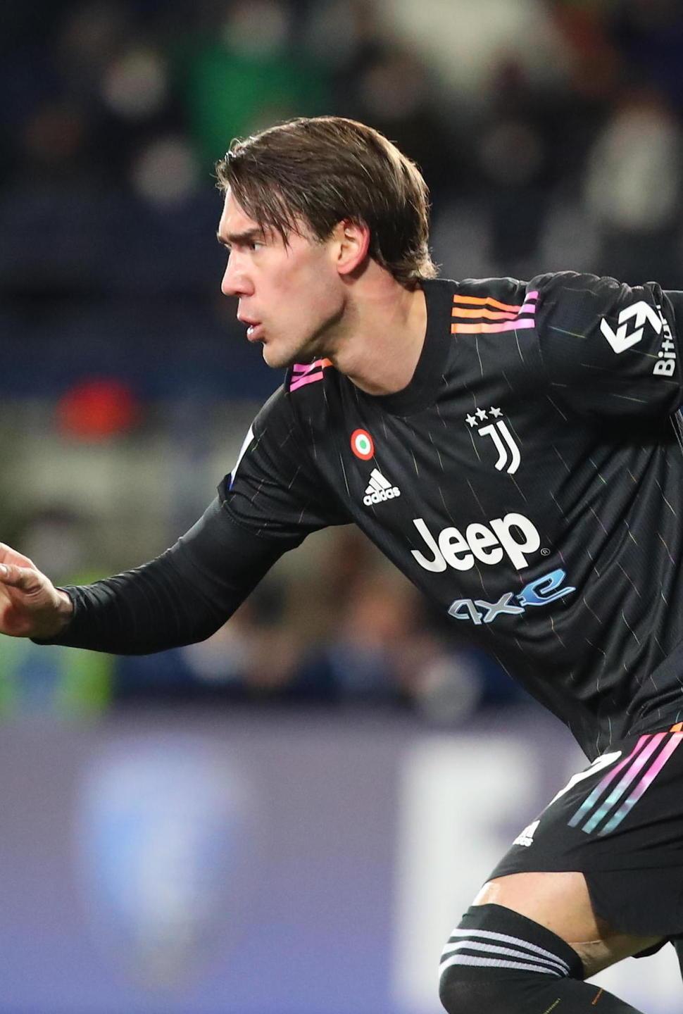 Per Vlahovic i fischi, per la Juve un autogol vincente al 91’ 