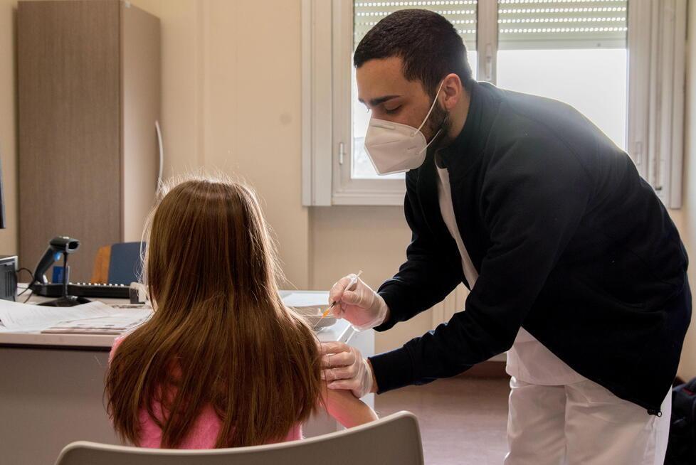 Modena. C’è l’open day per i vaccini: domani tocca ai giovanissimi 