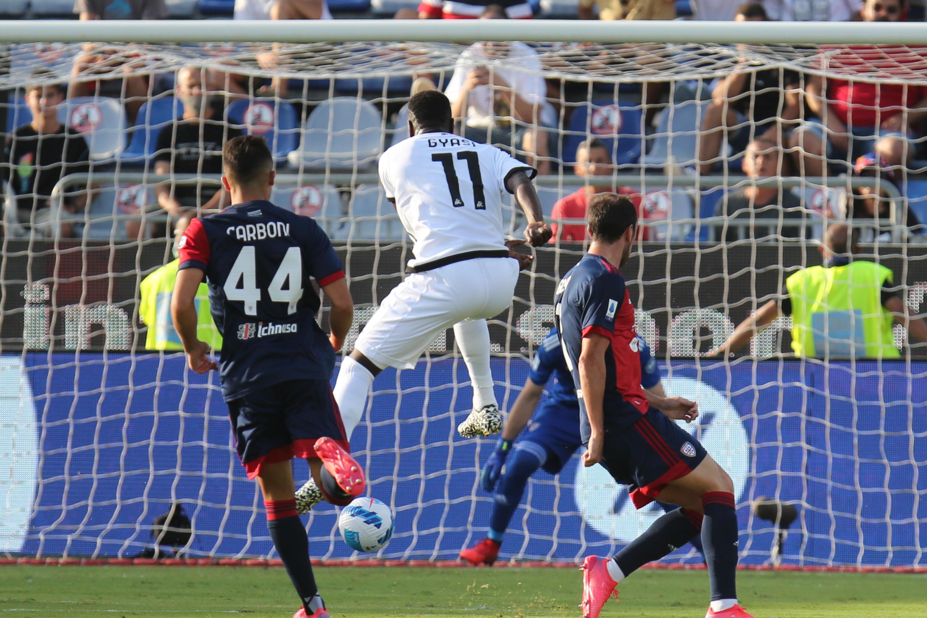 Ucraina, metà del ricavato di Spezia-Cagliari a Save the Children