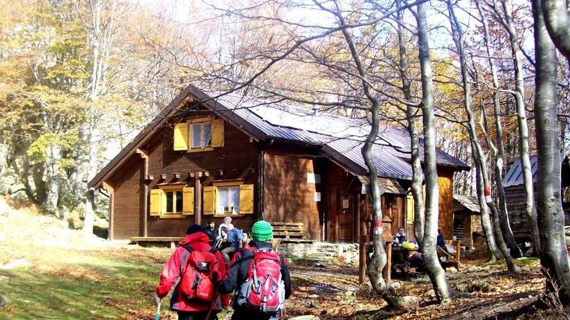 «Salvate il rifugio di Monte Acuto È a rischio crollo»