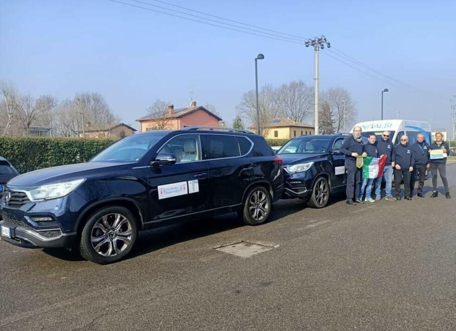 Modena. “Hesperia Bimbi” con i furgoni carichi di viveri e medicine «Vogliamo aiutarli» 