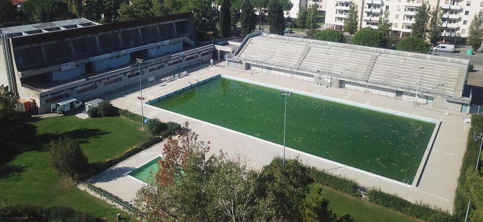 Chiusa da lunedì la piscina comunale di Empoli, Aquatempra: «Non è colpa nostra» 