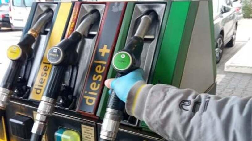 Modena e il caro benzina: «Per noi gestori forti aumenti alla fonte A un amico sconsiglierei di gestire un impianto»