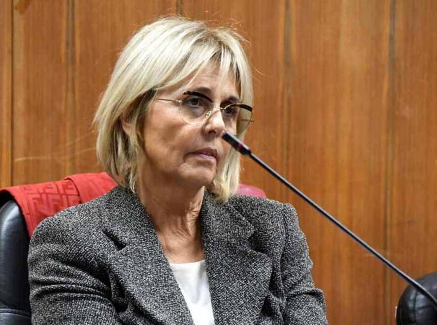 «Noi donne e il compito di dover gestire tutto lavoro, casa e famiglia» 
