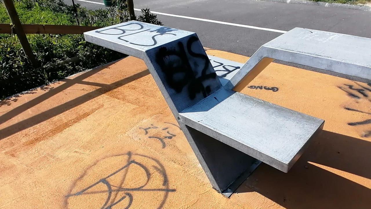 Pisa, vandalizzata la pista ciclabile dell’Incile