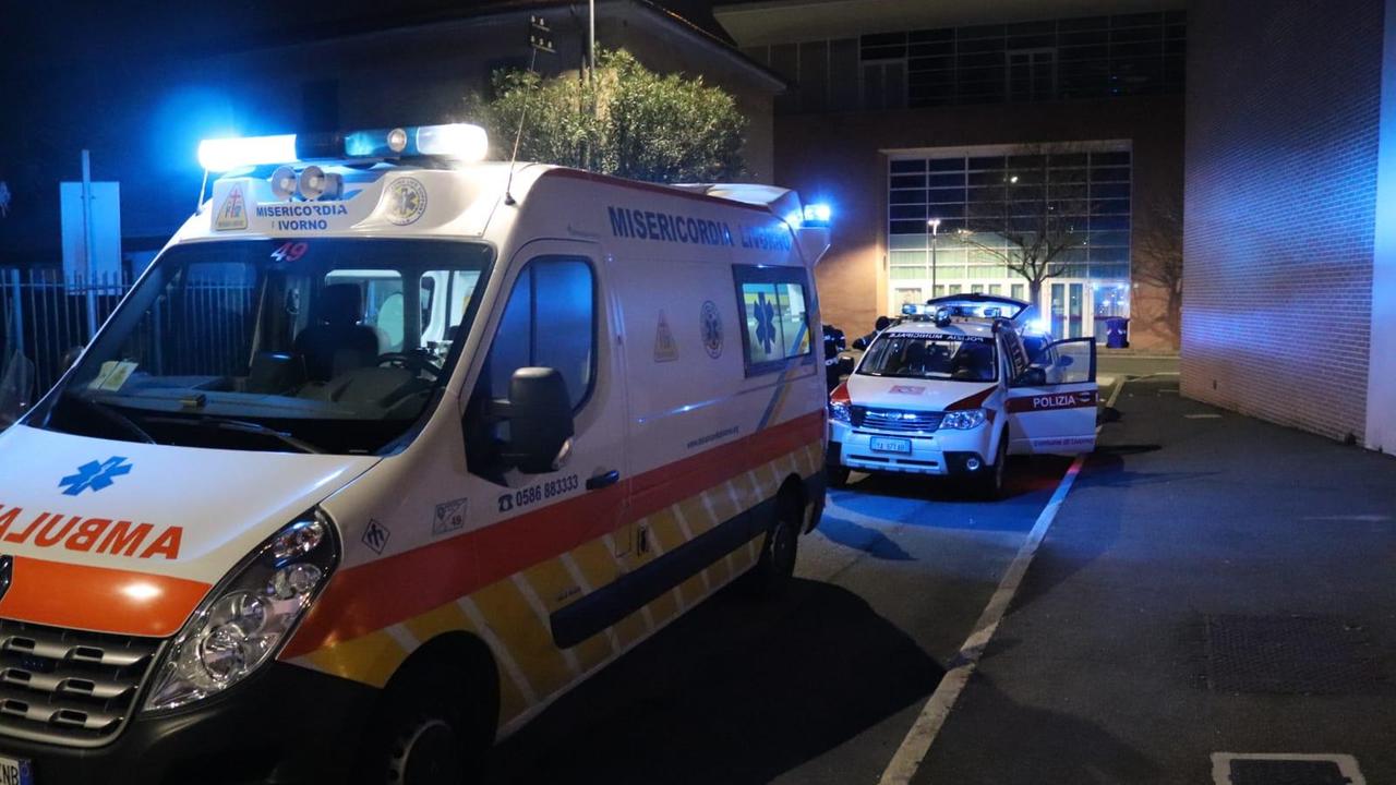 La polizia municipale e la Misericordia di via Verdi