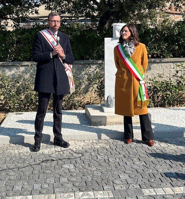 L’inaugurazione in ritardo di un mese del Giardino della Memoria