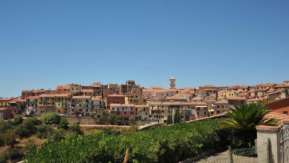 Una veduta panoramica del borgo medievale di Capoliveri (Foto Gio’ Di Stefano)