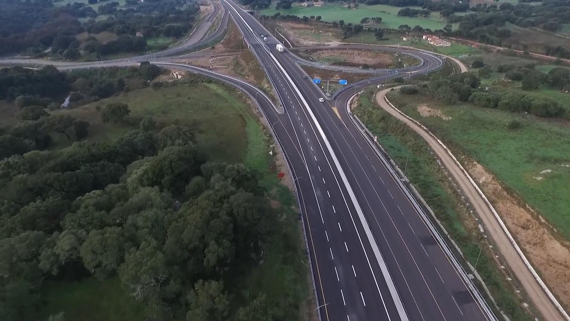 Strade, 30 milioni per trasformare la Sassari-Olbia nella prima smart road sarda